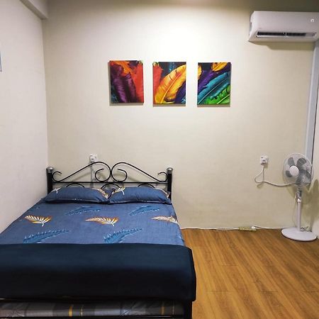 Hornbill Homestay Samarahan Kota Samarahan Exterior photo